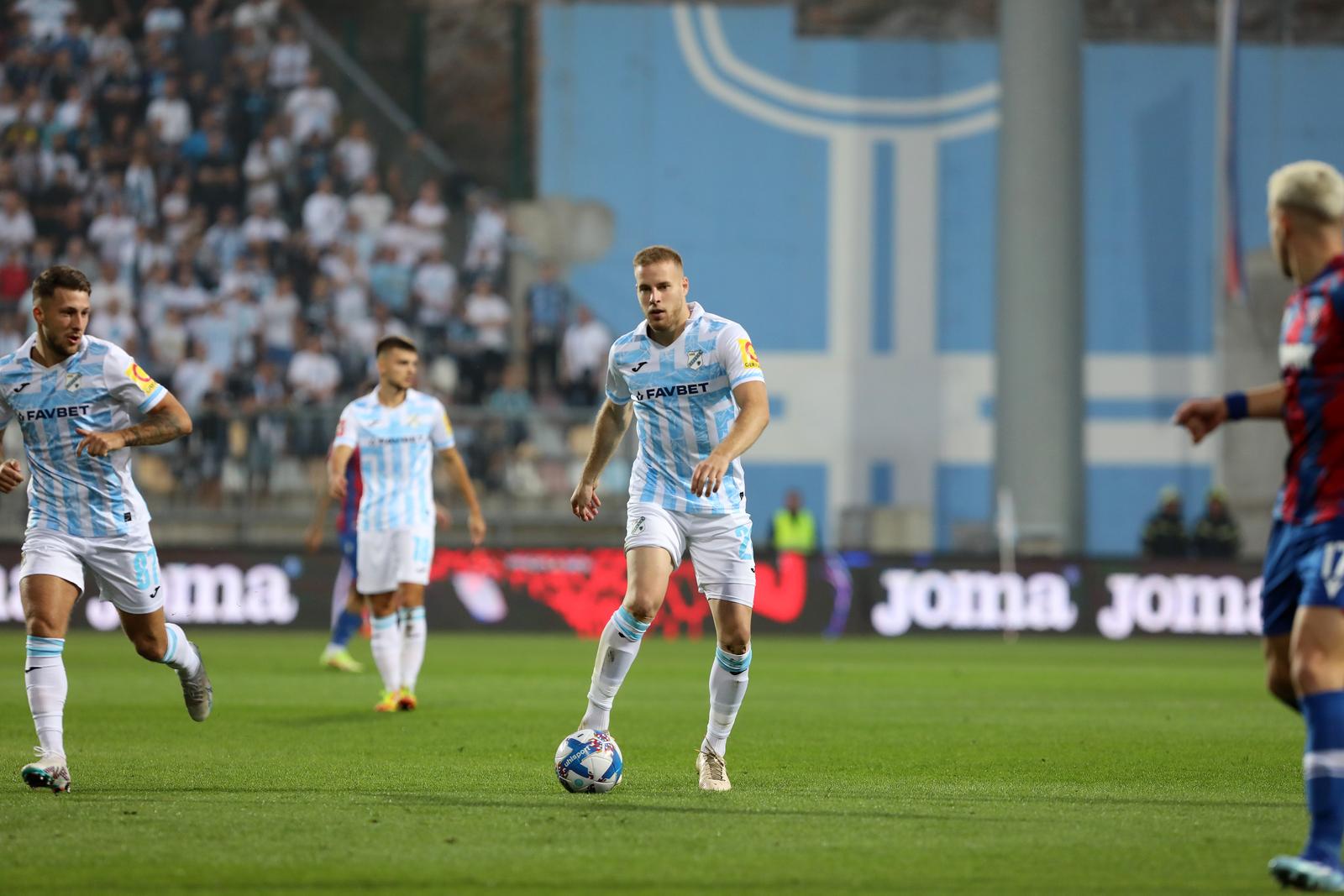 Rijeka: Rijeka i Hajduk sastali se u 11. kolu SuperSport HNL-a Rijeka: Rijeka i Hajduk sastali se u 11. kolu SuperSport HNL-a