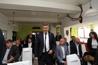 Delnice: Premijer Andrej Plenković i ministri u Gorskom kotaru