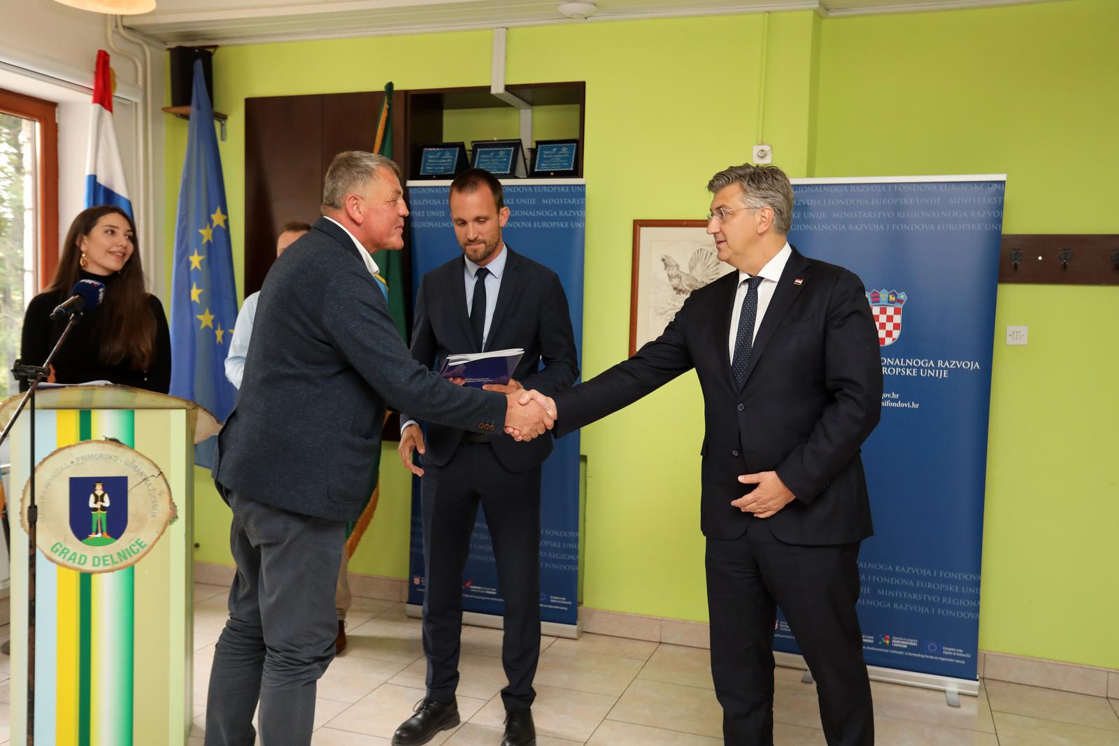 Delnice: Premijer Andrej Plenković i ministri u Gorskom kotaru