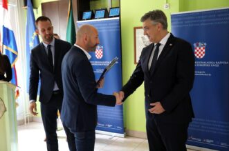 Delnice: Premijer Andrej Plenković i ministri u Gorskom kotaru