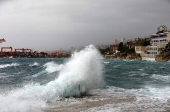 Rijeka: Jaka kisa i jugo na moru pred Rijekom