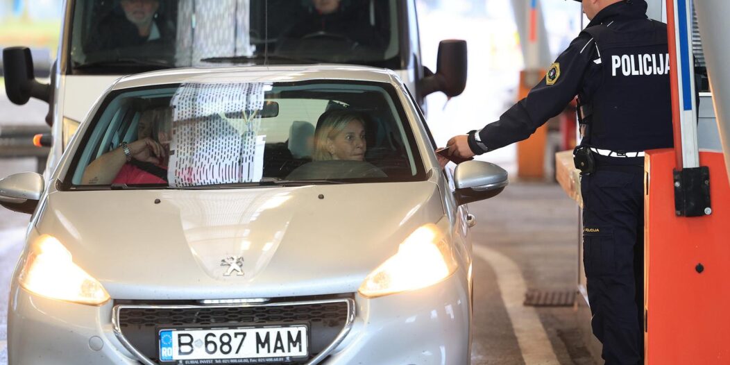 Obrežje: U ponoć krenula kontrola slovenske policije na granici s Hrvatskom Obrežje: U ponoć krenula kontrola slovenske policije na granici s Hrvatskom