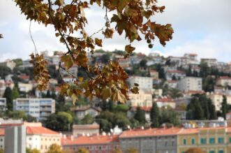 Rijeka: Sunčan jesenski dan u gradu