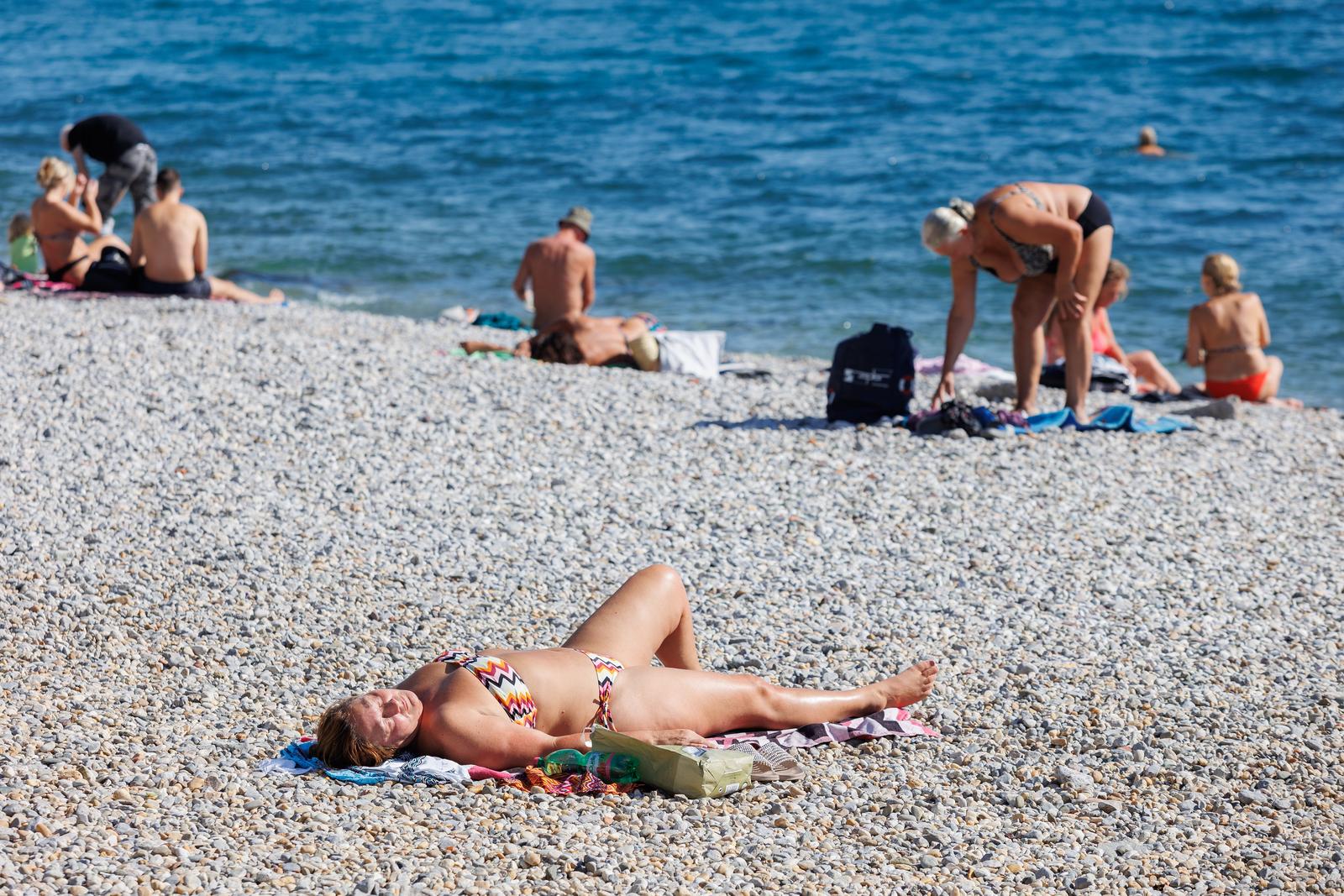 Rijeka: Bablje ljeto na plaži Kantrida