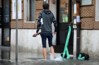 Rijeka: Jako jugo i kiša poplavilo ulice oko tržnice i rivu