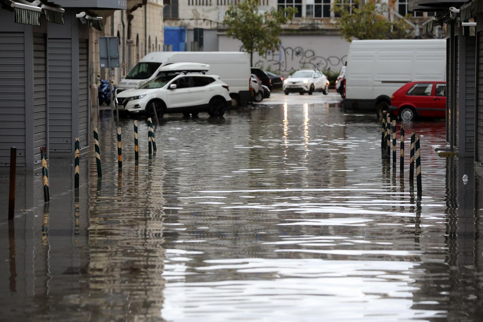 Rijeka: Nova poplava na području gradske tržnice Rijeka: Nova poplava na području gradske tržnice