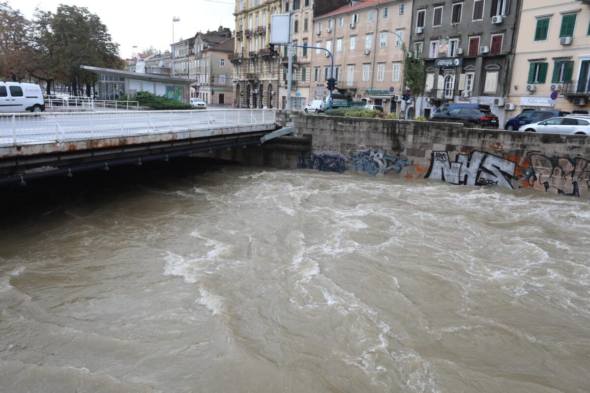 Rijeka: Jaka kia izazvala poplave po gradu