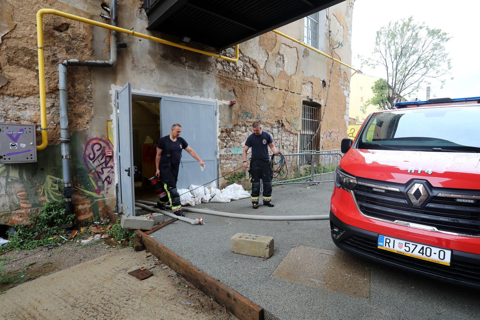 Rijeka: Jaka kisa izazvala poplave po gradu