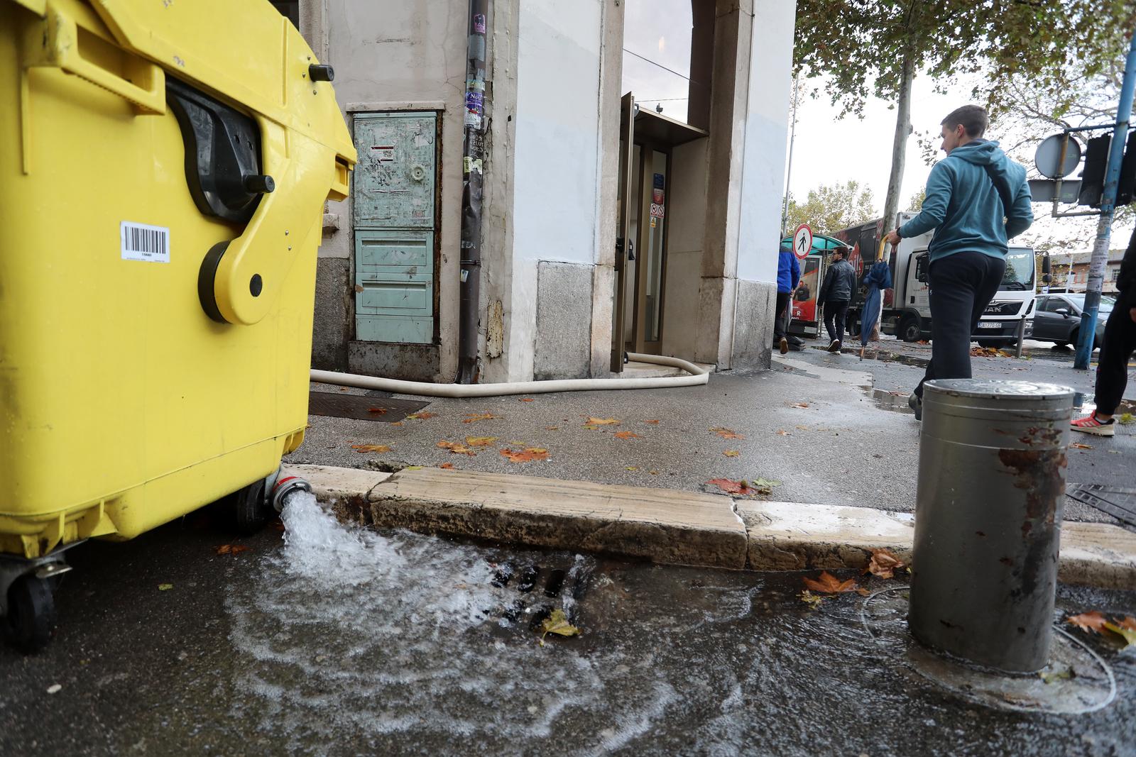 Rijeka: Jaka kisa izazvala poplave po gradu