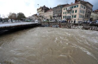 Rijeka: Jaka kisa izazvala poplave po gradu