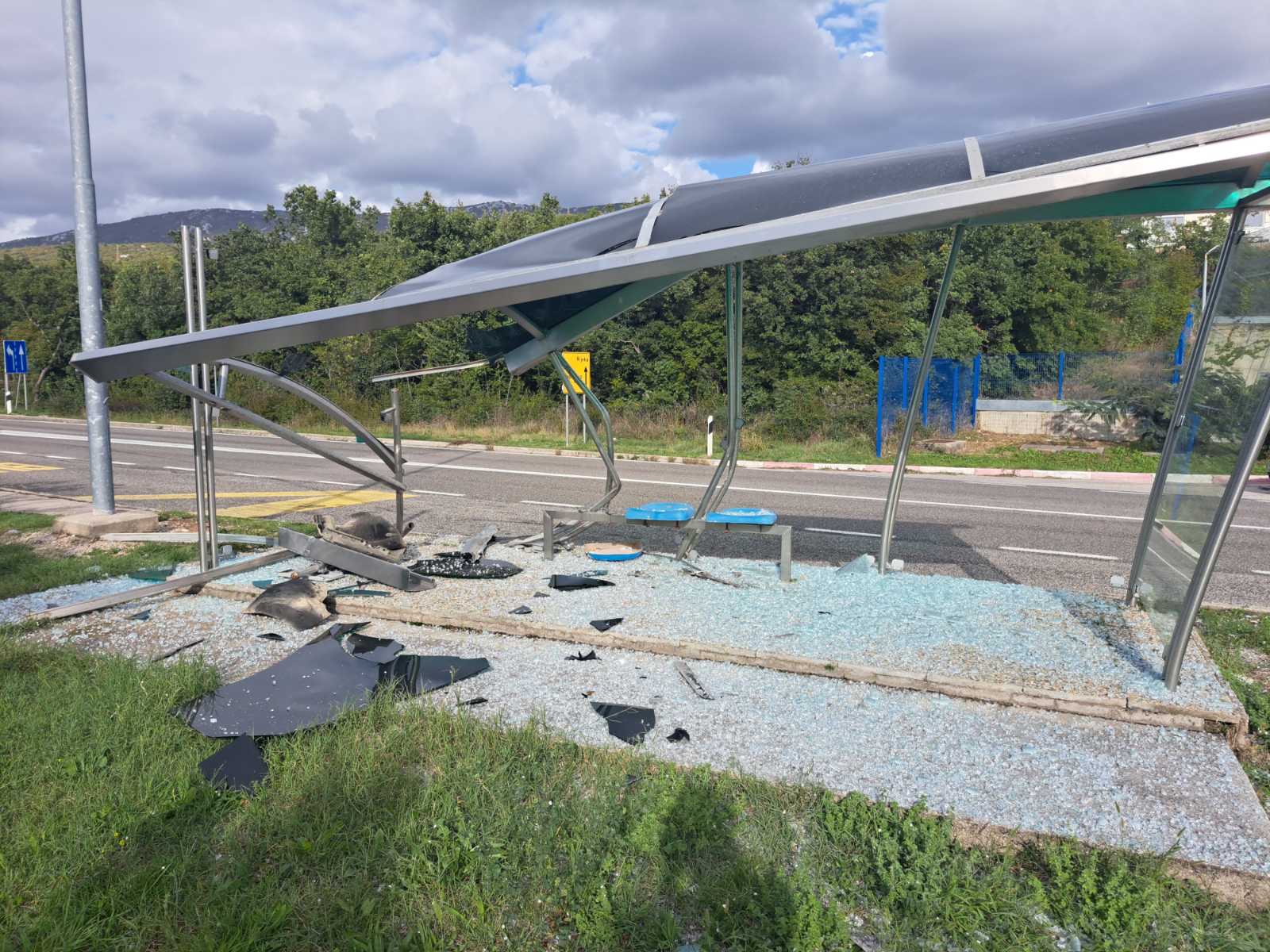 jadranovo čekaonica 13 jadranovo čekaonica 13