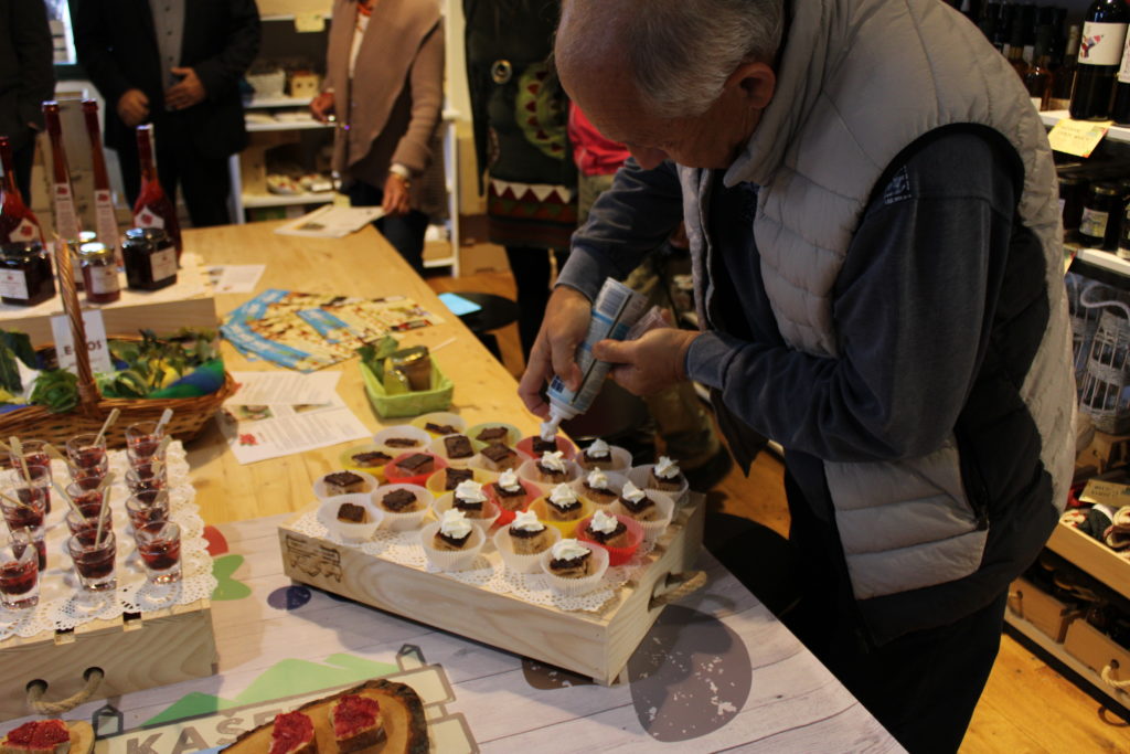 kasetica (5) kasetica (5)