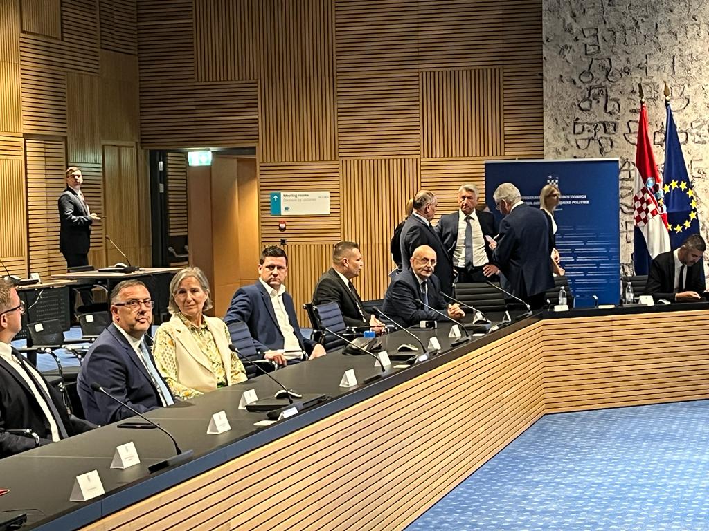 kostrena centar za starije i nemocne osobe (2) kostrena centar za starije i nemocne osobe (2)