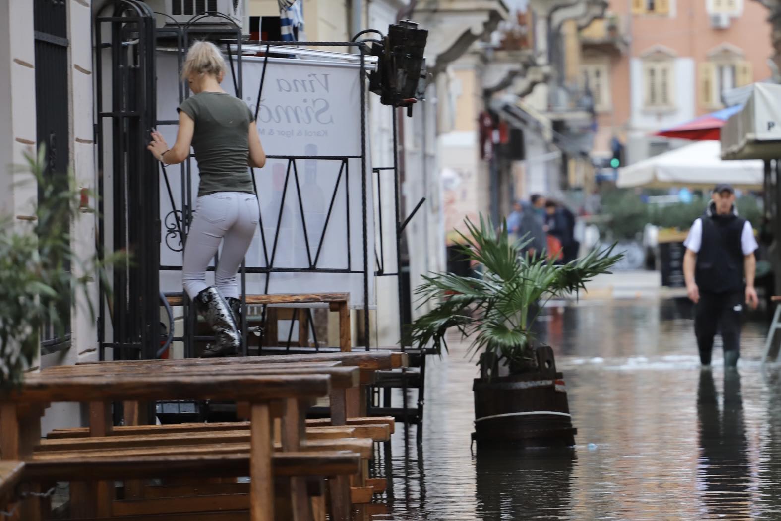 poplava tržnica riportal 2710123 122 poplava tržnica riportal 2710123 122