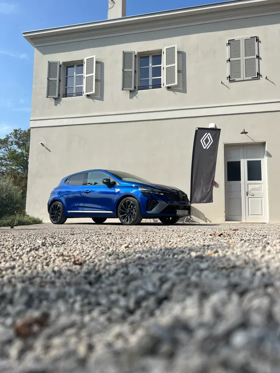 renault clio 2023 12 renault clio 2023 12