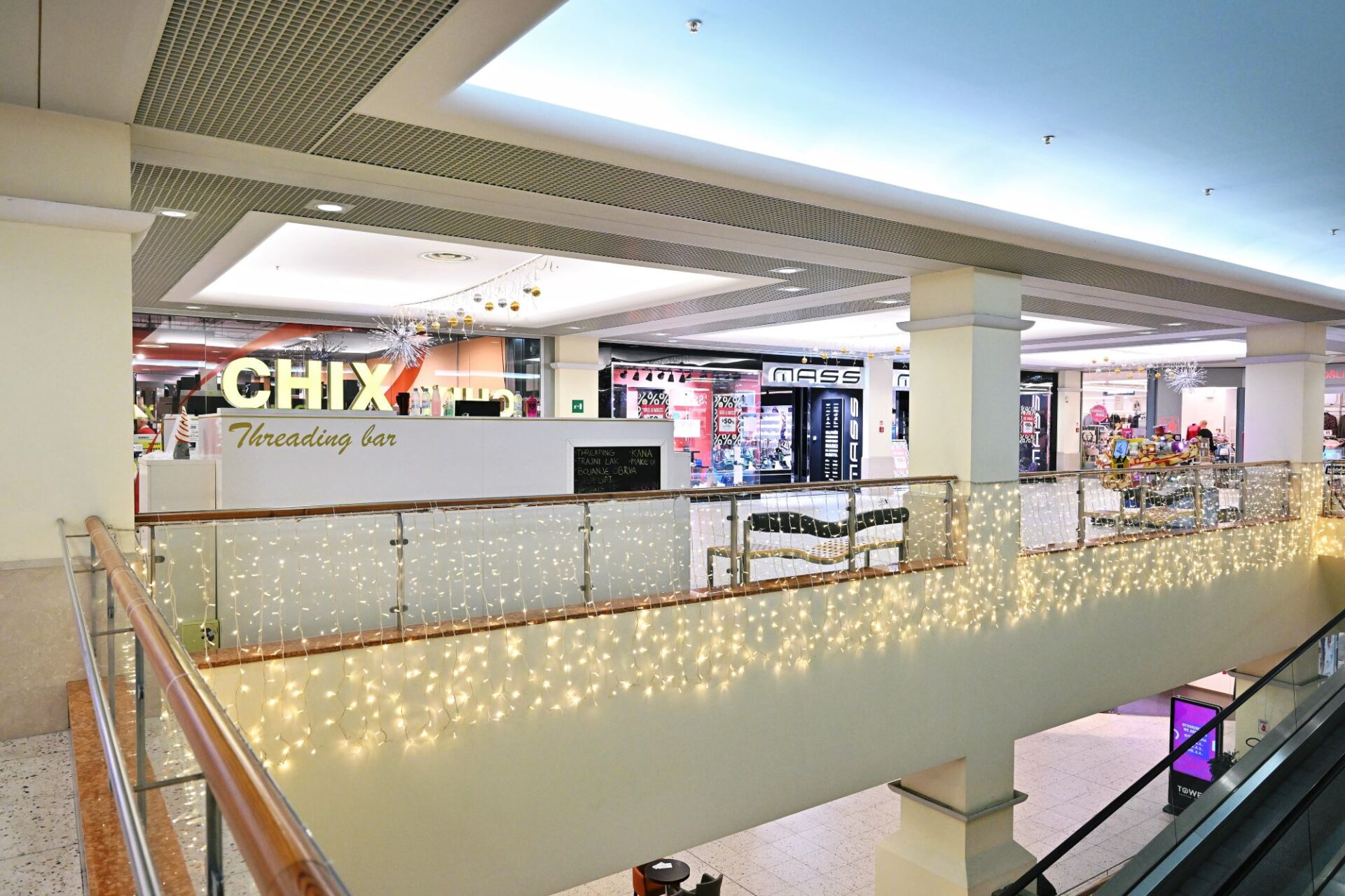 CHIX threading bar u Tower centru Rijeka CHIX threading bar u Tower centru Rijeka