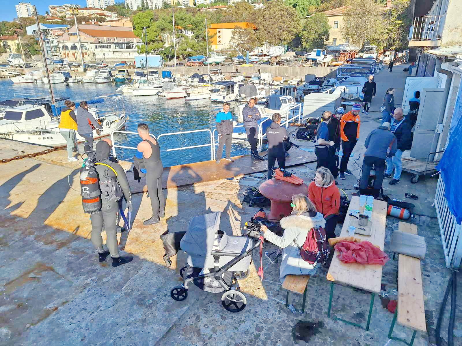 Eko-akcija-lučica-Brgudi-Kluba-podvodnih-aktivnosti-3.-maj-2