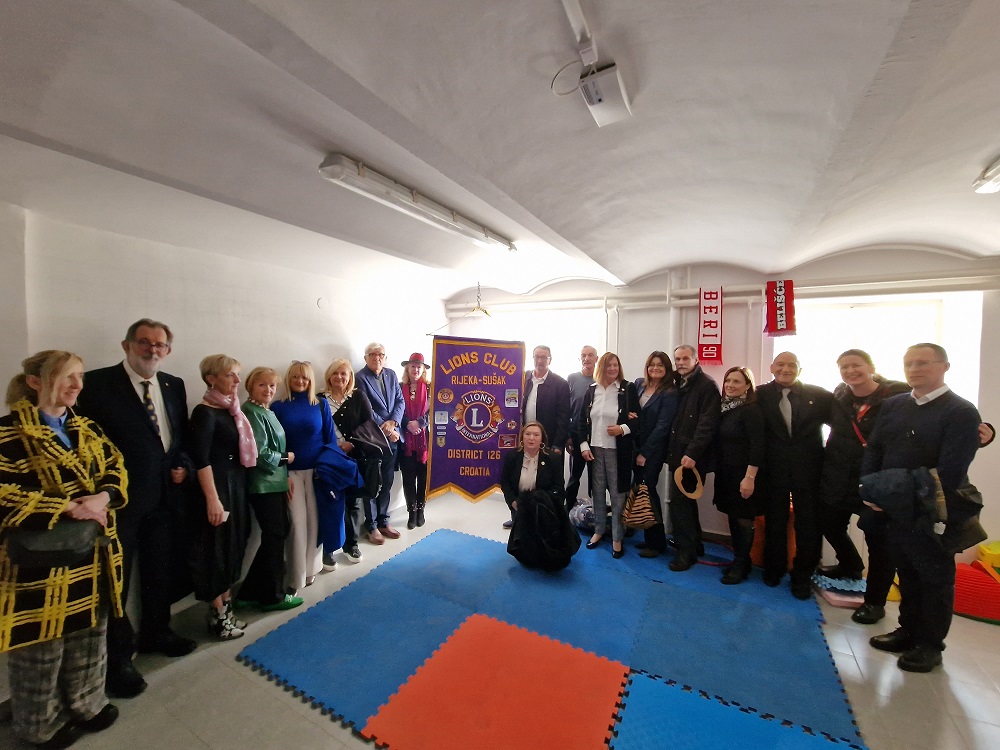 Lions-club-Sušak-opremio-Snoezelen-sobu-u-Centru-za-autizam-1