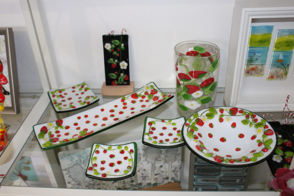 PGZ GLASS STUDIO DRIVENIK (14) PGZ GLASS STUDIO DRIVENIK (14)