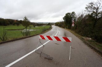 Grobničko polje i prometnice pod vodom