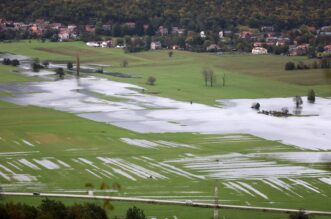 Grobničko polje i prometnice pod vodom