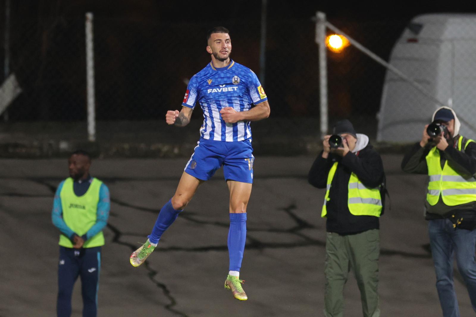 Lokomotiva i Rijeka sastali se u 14. kolu SuperSport HNL-a Lokomotiva i Rijeka sastali se u 14. kolu SuperSport HNL-a