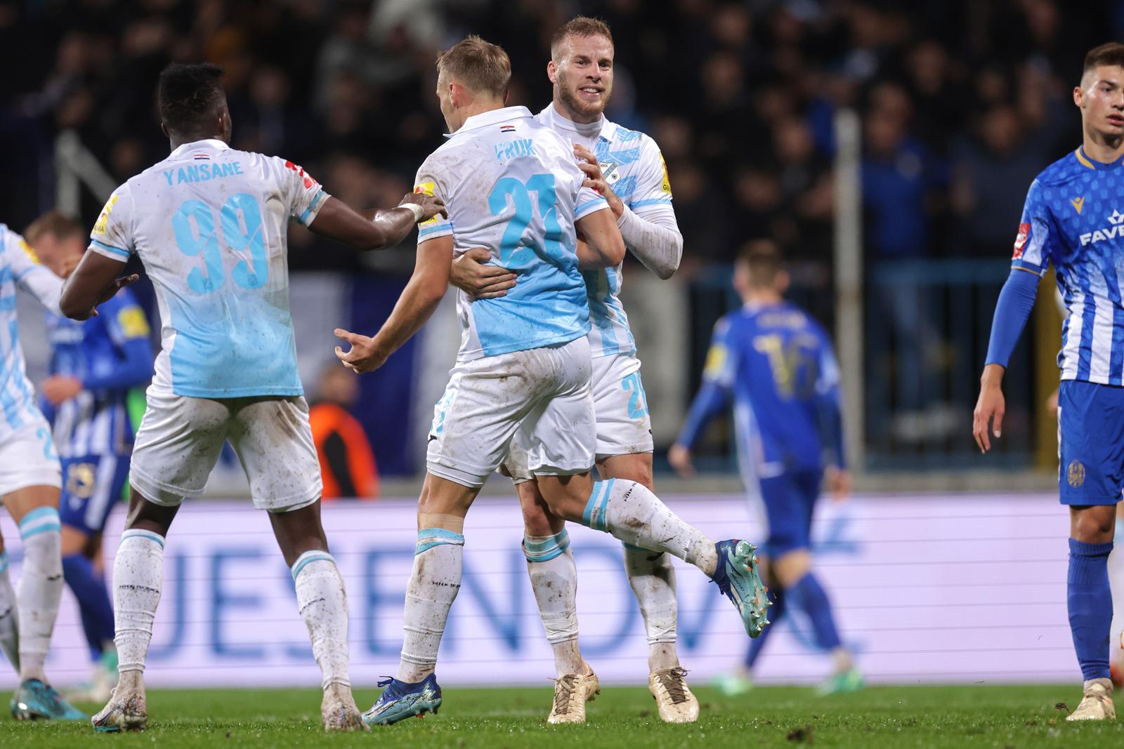 Lokomotiva i Rijeka sastali se u 14. kolu SuperSport HNL-a Lokomotiva i Rijeka sastali se u 14. kolu SuperSport HNL-a