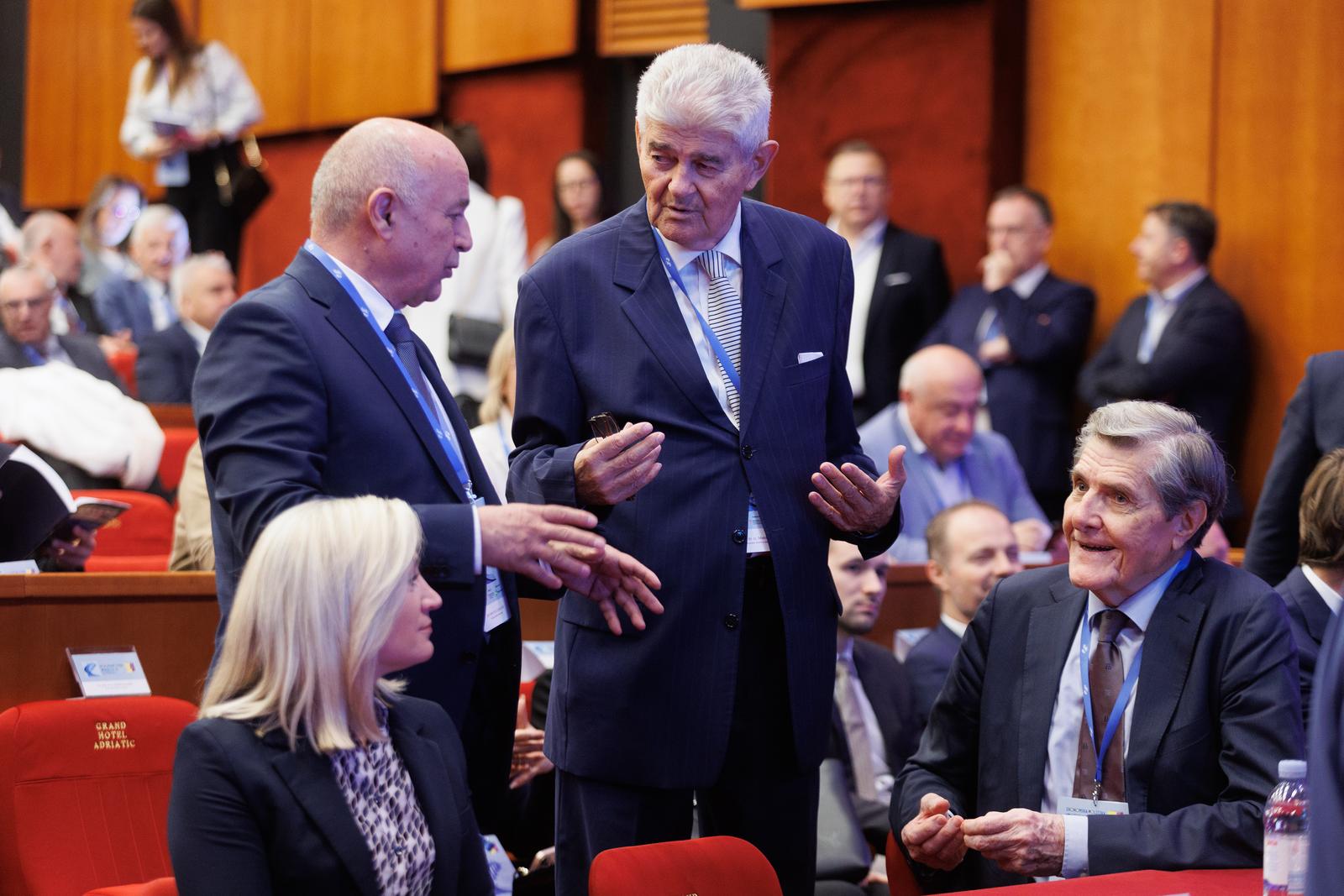 Opatija: Održano tradicionalno savjetovanje “Ekonomska politika Hrvatske u 2024.” Opatija: Održano tradicionalno savjetovanje “Ekonomska politika Hrvatske u 2024.”