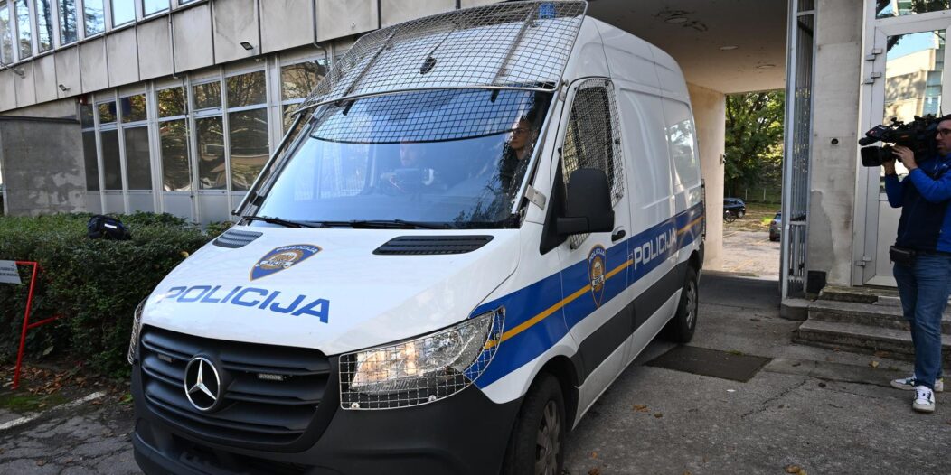 Zagreb: Odvođenje uhićenih nakon saslušanja iz Ureda europskog javnog tužitelja