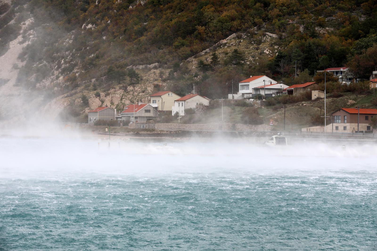Rijeka: Problemi zbog olujne bure na rfijeckom podrucju