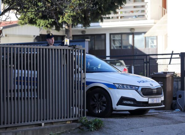 Zagreb: Policija je i dalje pred kućom u kojoj su jučer bile dvije eksplozije