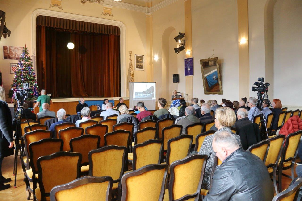 Svečana-sjednica-povodom-obilježavanja-50-godina-Gimnastičarskog-kluba-Rijeka-5 Svečana-sjednica-povodom-obilježavanja-50-godina-Gimnastičarskog-kluba-Rijeka-5