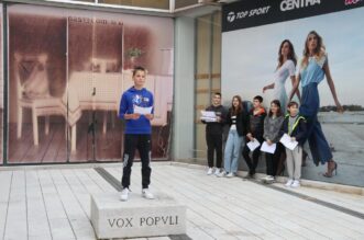 Učenički-program-na-kamenu-Vox-populi-2