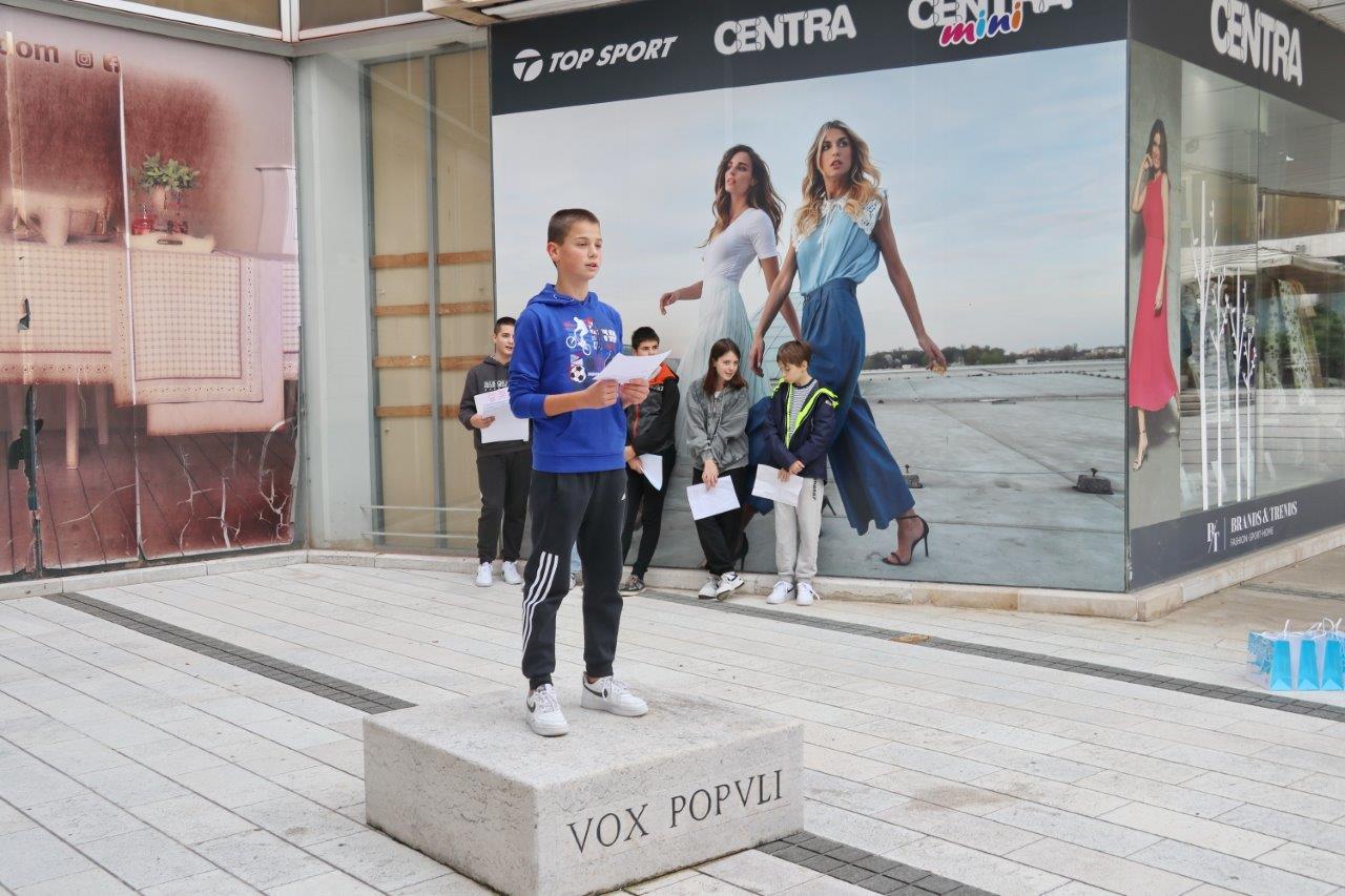 Učenički-program-na-kamenu-Vox-populi-3