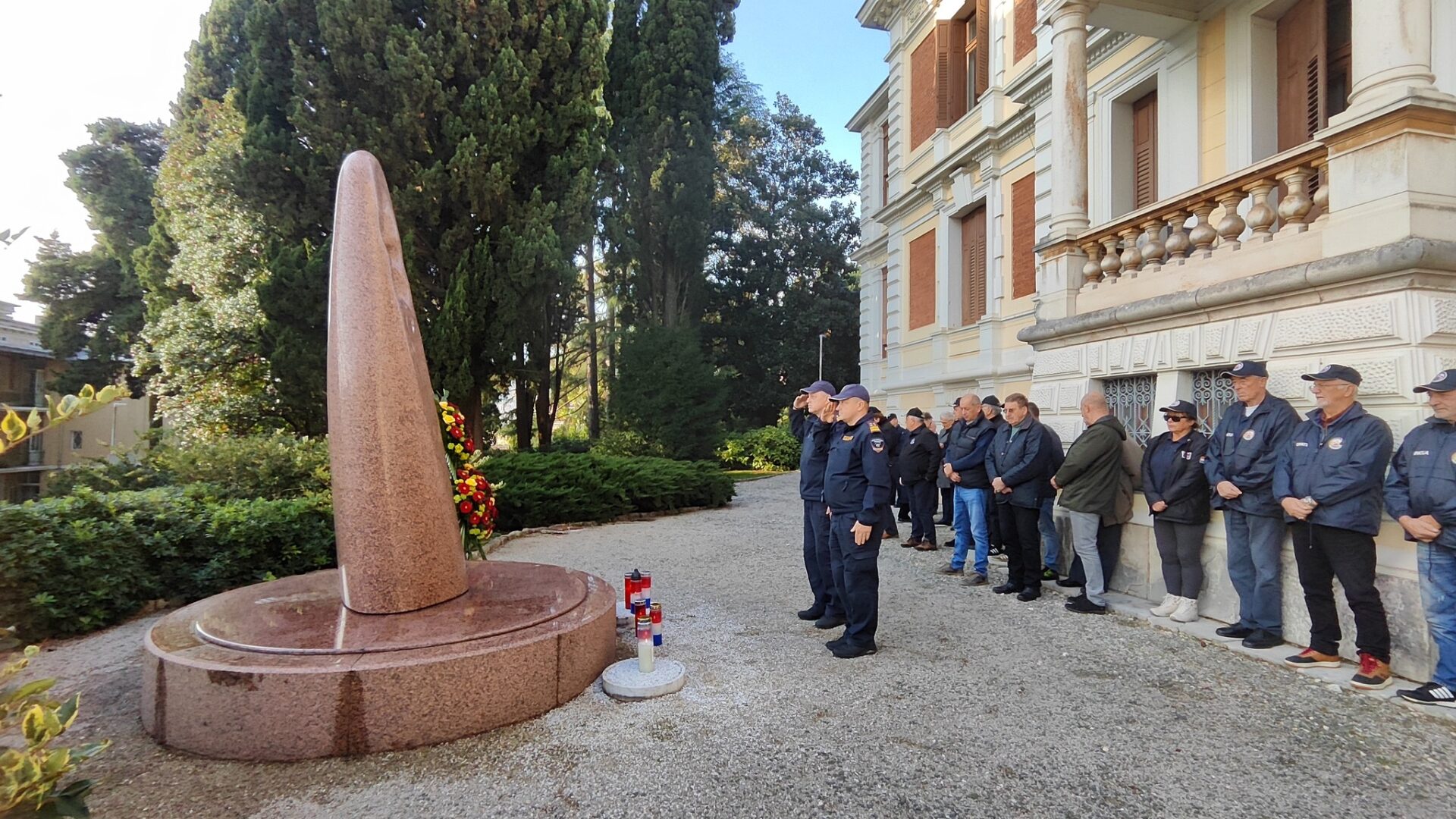 opatija polaganje vijenaca zrtve domovinskog rata (12) opatija polaganje vijenaca zrtve domovinskog rata (12)