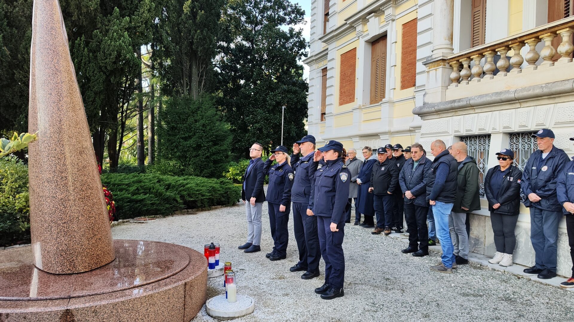 opatija polaganje vijenaca zrtve domovinskog rata (9) opatija polaganje vijenaca zrtve domovinskog rata (9)