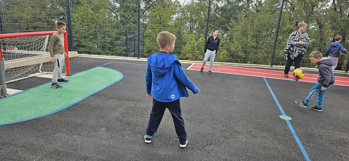 os veprinac skola djeca igraliste (11)