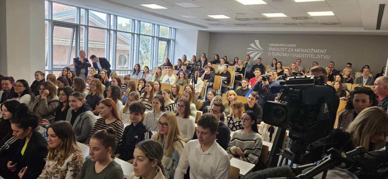 406525009_738767414823970_5897715799483360074_n 406525009_738767414823970_5897715799483360074_n