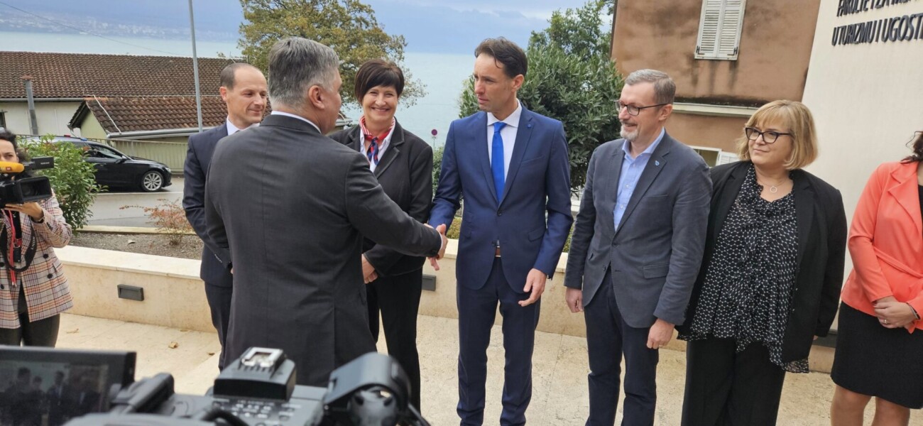 406609158_738767304823981_8503511531552434324_n 406609158_738767304823981_8503511531552434324_n