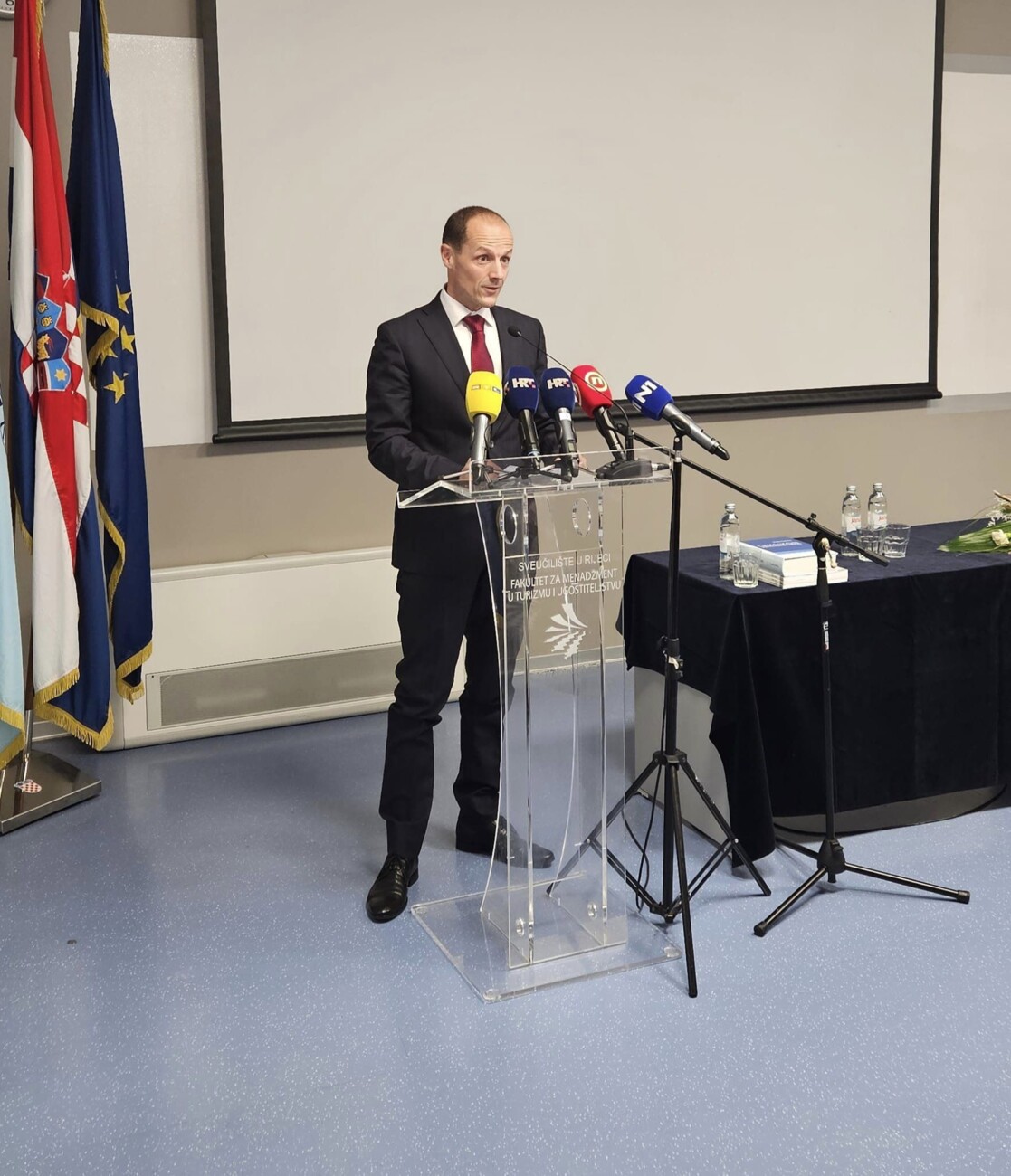 407140333_738767451490633_8671332803427176195_n 407140333_738767451490633_8671332803427176195_n