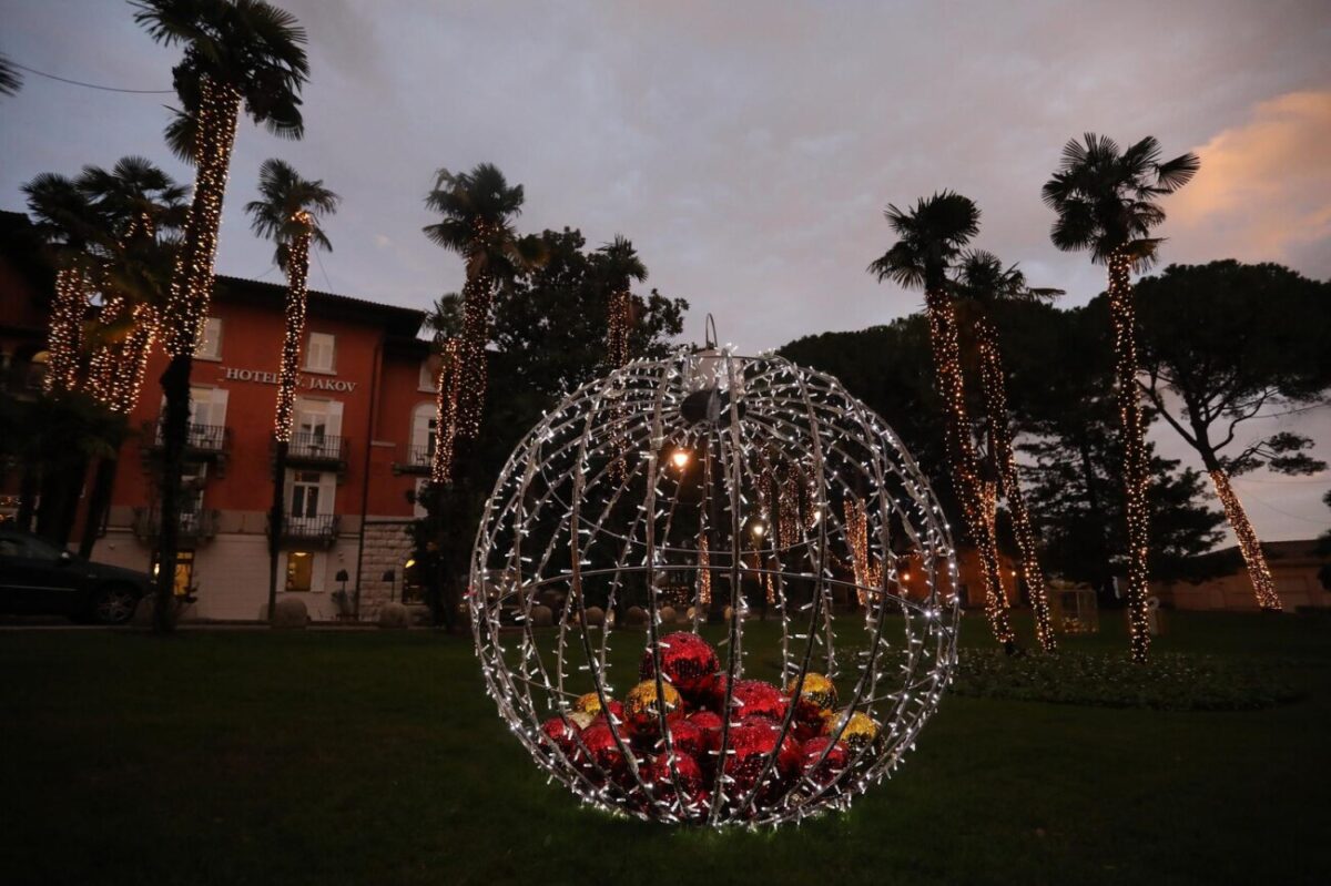 Opatija: Grad ukraen za Advent