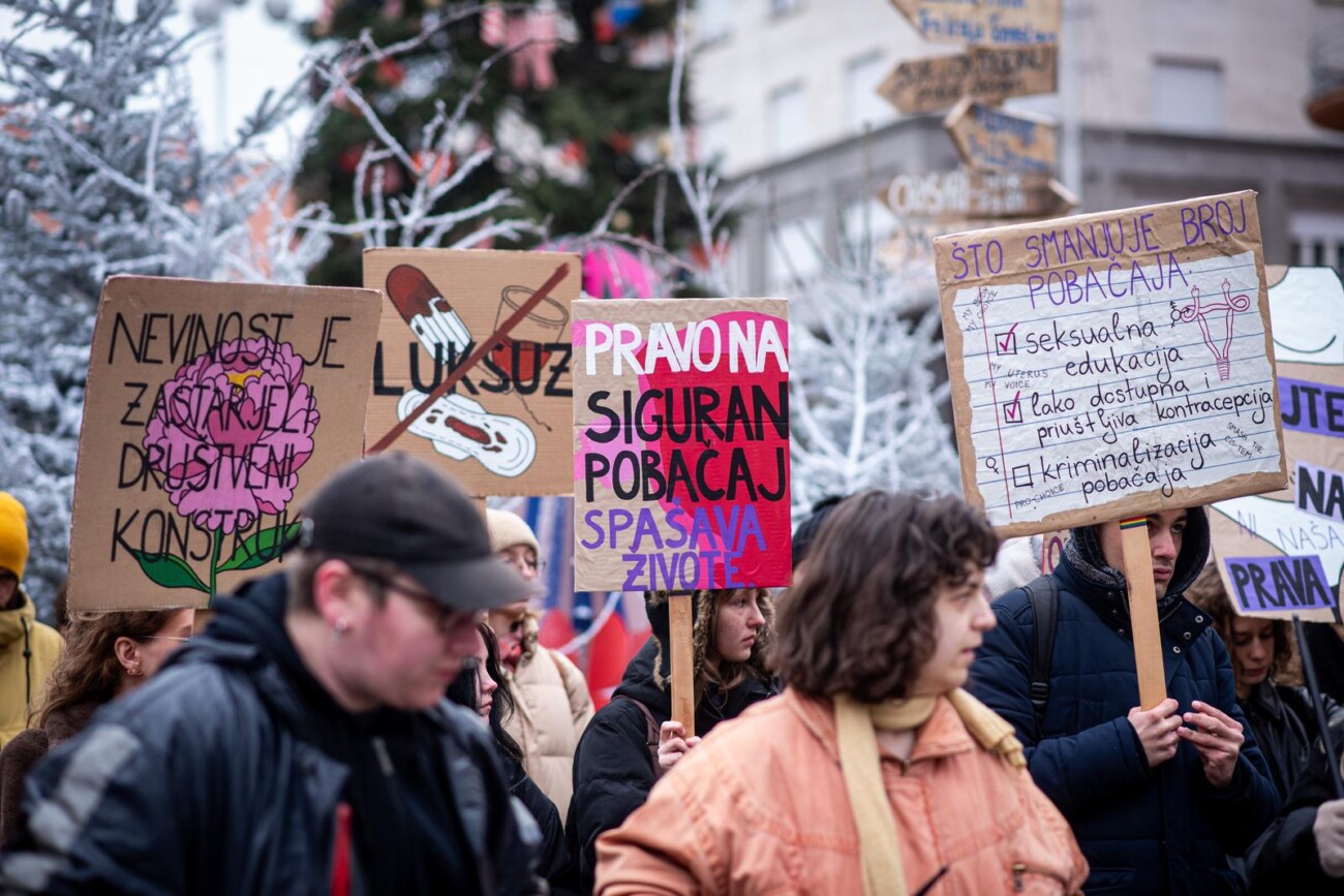 Zagreb: Održana “Tiha misa” Arijane Lekić Fridrih kao reakcija na molitelje na Trgu