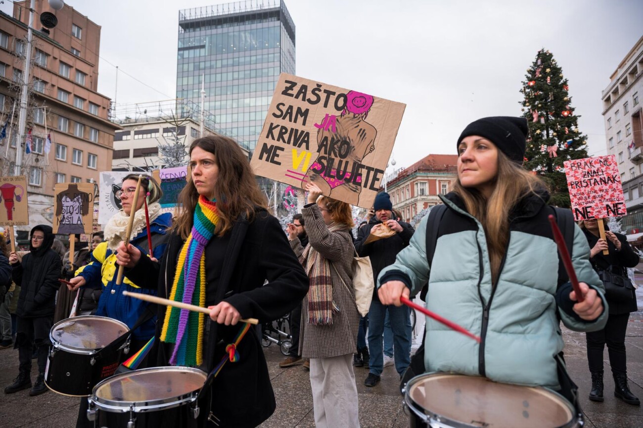 Zagreb: Održana “Tiha misa” Arijane Lekić Fridrih kao reakcija na molitelje na Trgu