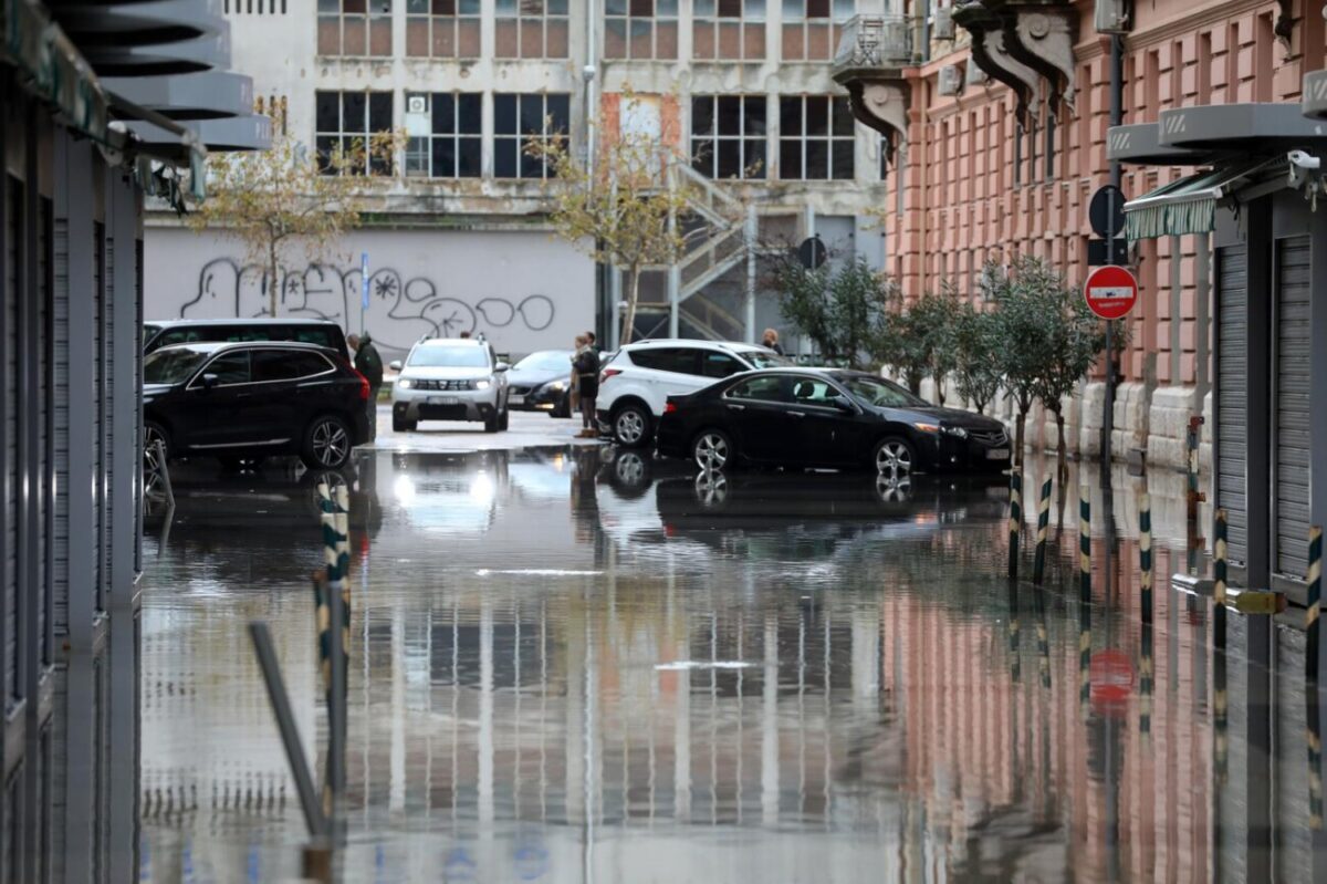 Rijeka: Poplavljene ulice oko gradske trnice
