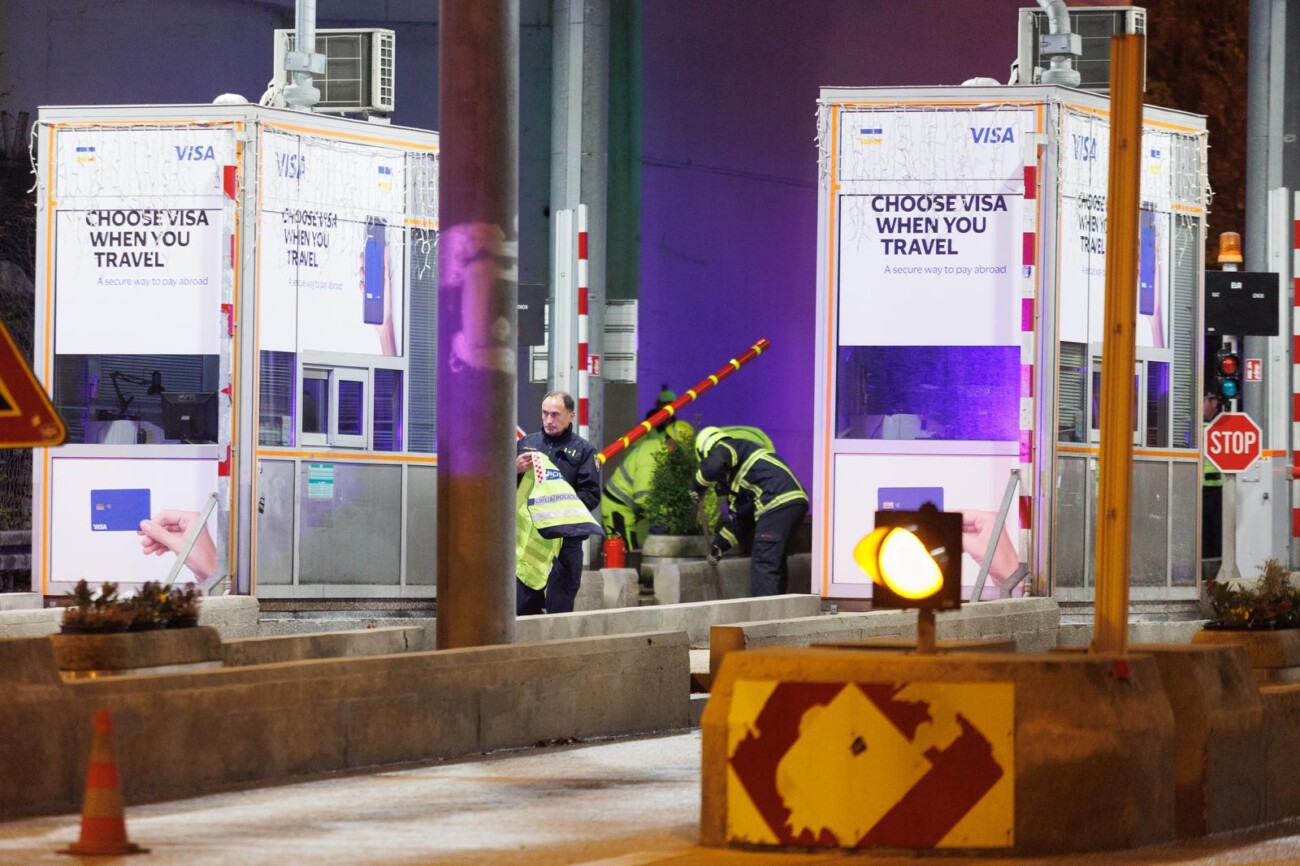 Dvije osobe poginule u prometnoj nesreći u tunelu Učka Dvije osobe poginule u prometnoj nesreći u tunelu Učka