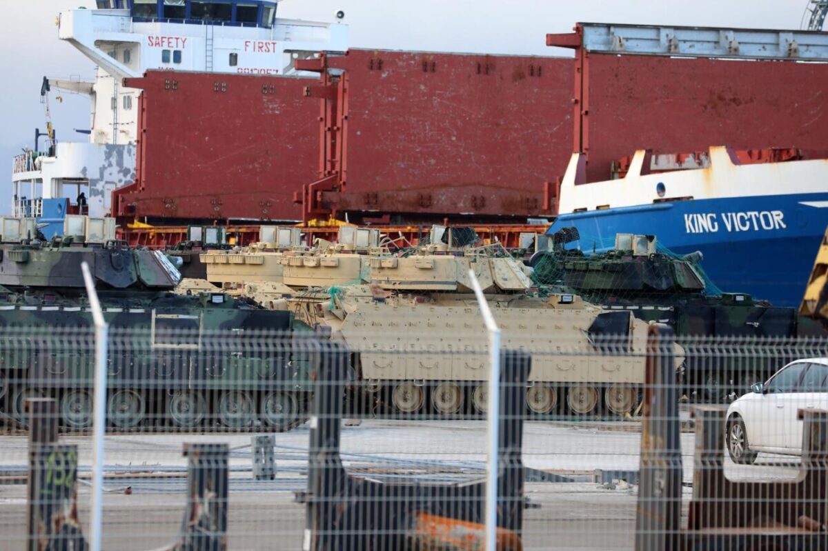 Rijeka: Otkrivena borbena vozila Bradley u riječkoj luci
