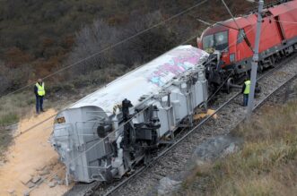 Sudar vlaka i pružnog vozila nedaleko Rijeke, nema ozlijeđenih