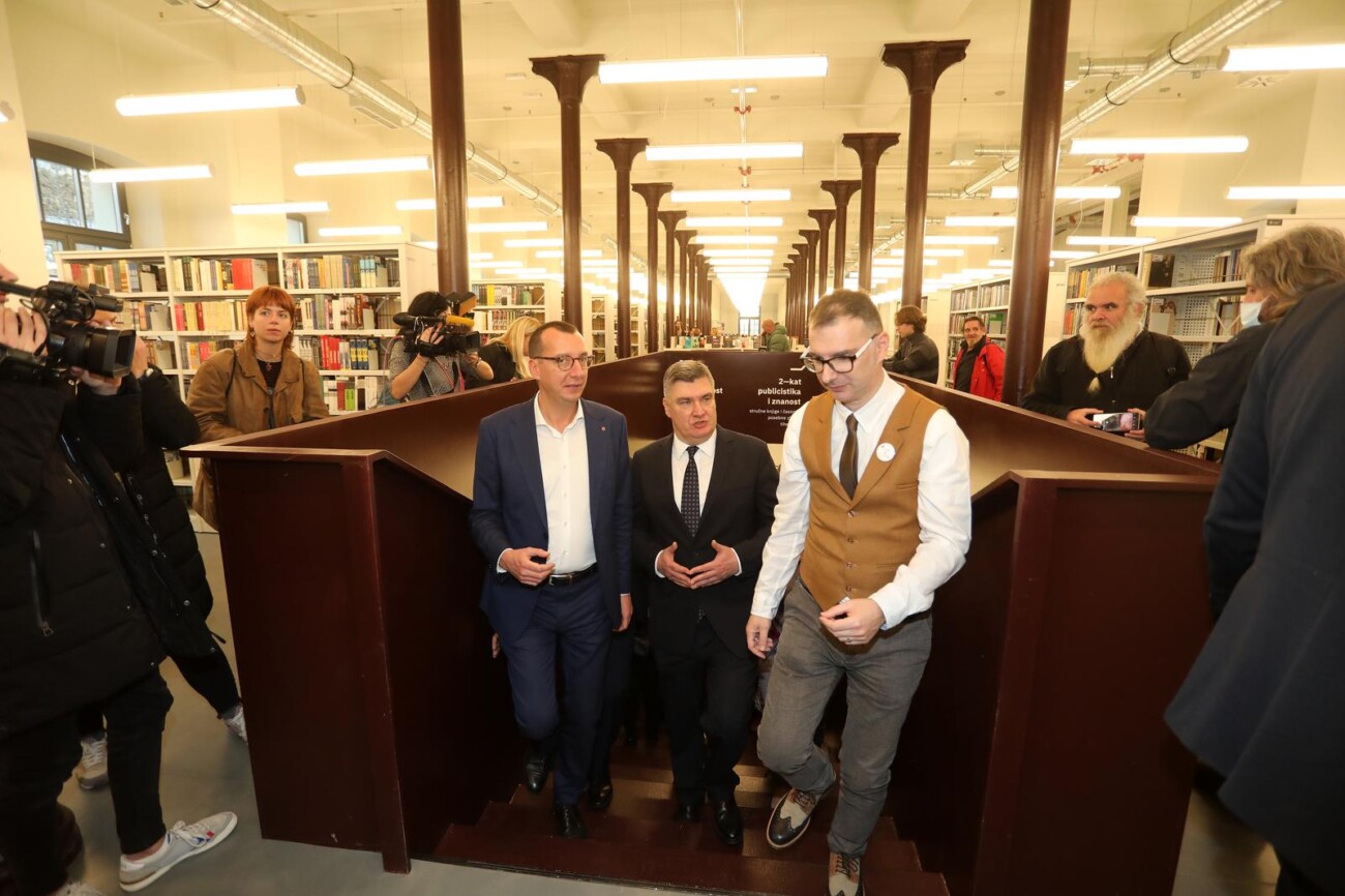 Rijeka: Zoran Milanovi? na otvorenju Gradske knjinice Rijeka Rijeka: Zoran Milanovi? na otvorenju Gradske knjinice Rijeka