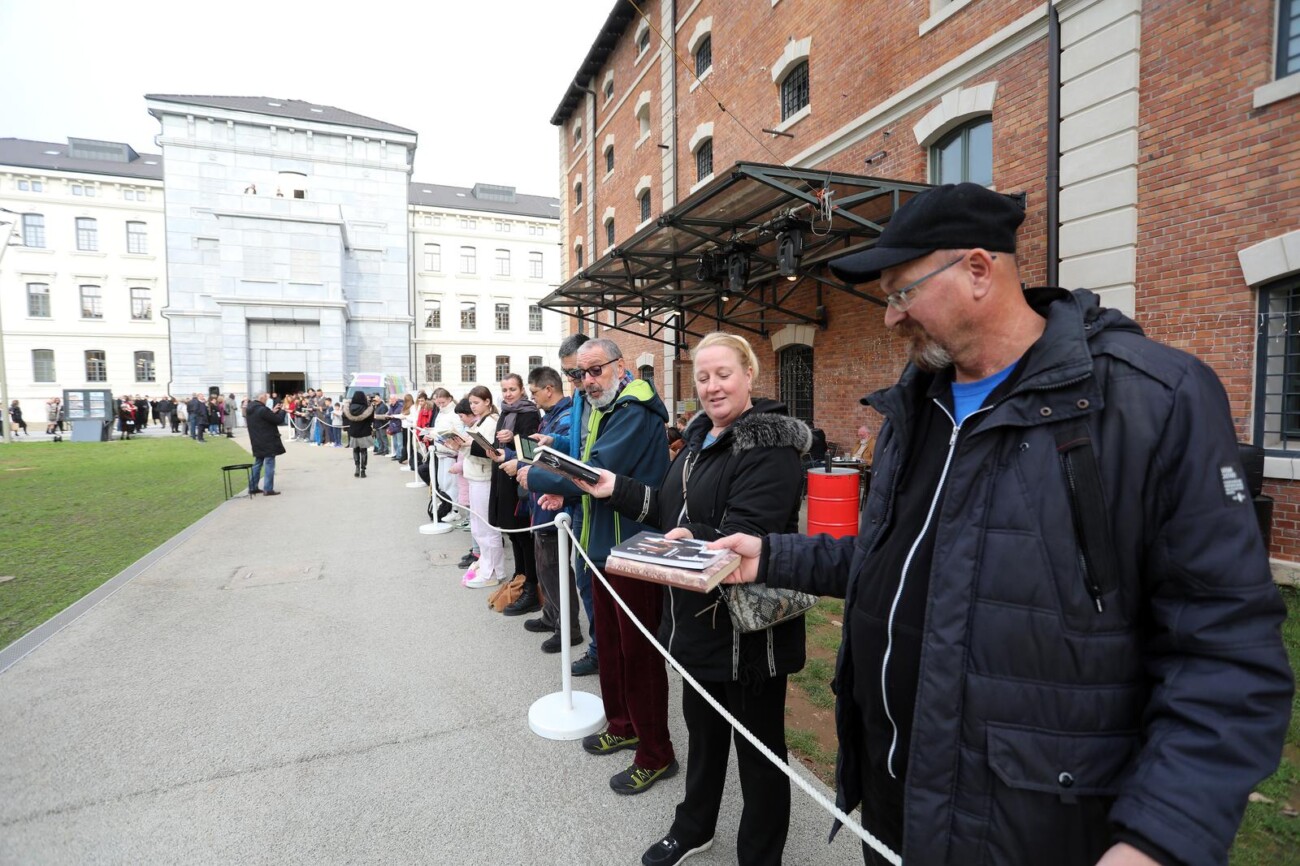 Rijeka: Zoran Milanovi? na otvorenju Gradske knjinice Rijeka Rijeka: Zoran Milanovi? na otvorenju Gradske knjinice Rijeka