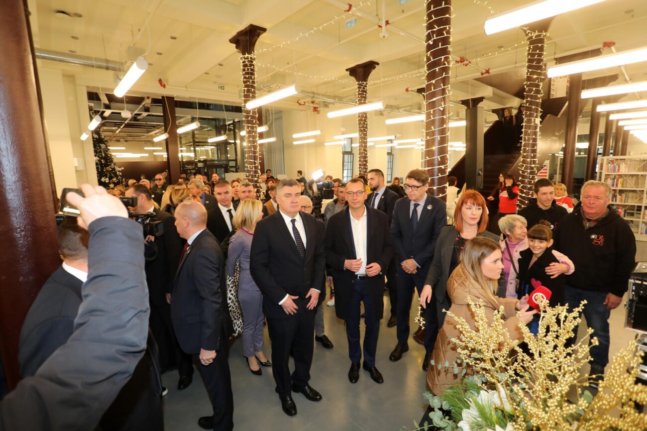 Rijeka: Zoran Milanović na otvorenju Gradske knjižnice Rijeka Rijeka: Zoran Milanović na otvorenju Gradske knjižnice Rijeka